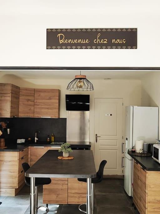 Petit Cocon Daire Courthézon Dış mekan fotoğraf